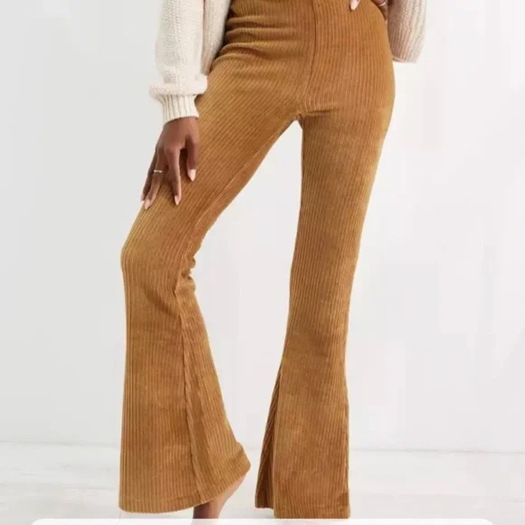 Aerie NWT groove on highwaist velour flare leg legging size M tree line gold - Picture 2 of 8